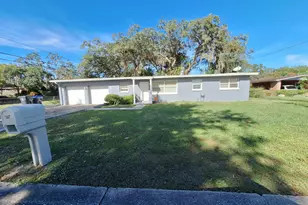 1700 Bluebird Ct, Titusville, FL 32780 - Photo 2