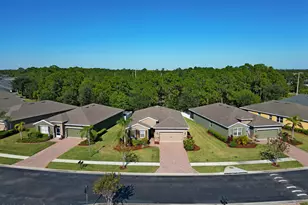 725 Remington Green Dr SE, Palm Bay, FL 32909 - Photo 2