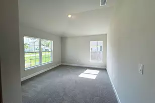 915 Rose Arbor Dr, Sebastian, FL 32958 - Photo 4