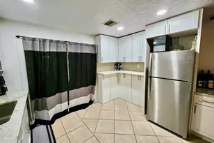 1228 E Azalea Ct, Melbourne, FL 32935 - Photo 2