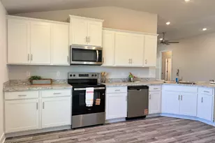 302 Quarry Ln, Sebastian, FL 32958 - Photo 4