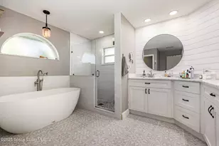 3905 Turkey Point Dr, Melbourne, FL 32934 - Photo 12