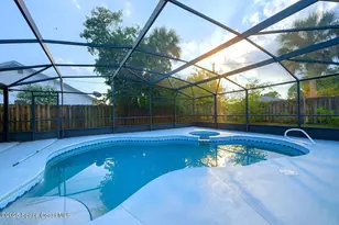 684 7 Gables Cir SE, Palm Bay, FL 32909 - Photo 4