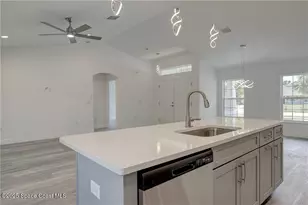 485 Periwinkle Dr, Sebastian, FL 32958 - Photo 14