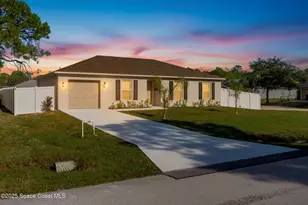 511 Trumpet St SW, Palm Bay, FL 32908 - Photo 1