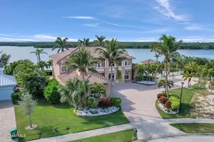 7 Cove View Ct, Cocoa Beach, FL 32931 - Photo 2