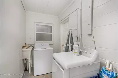 247 Woodland Avenue, Cocoa Beach, FL 32931 - Photo 14