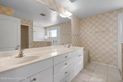 741 Indian Oaks Drive, Melbourne, FL 32901 - Photo 14