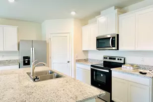 1256 Dugan CIR SE, Palm Bay, FL 32909 - Photo 6