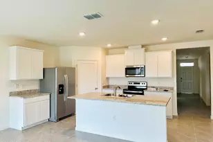 1256 Dugan CIR SE, Palm Bay, FL 32909 - Photo 2