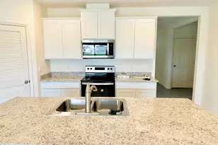 1256 Dugan CIR SE, Palm Bay, FL 32909 - Photo 4