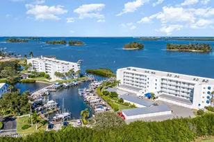 6029 N River Run Dr, Sebastian, FL 32958 - Photo 2