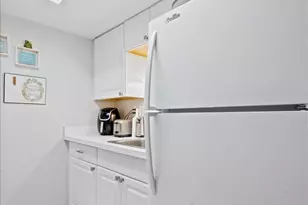 241 Bristol Ct, Melbourne, FL 32935 - Photo 4