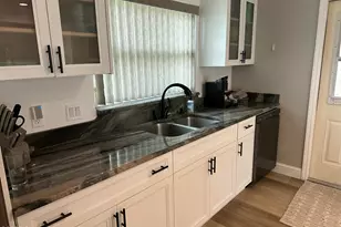 574 Dianne Dr, Melbourne, FL 32935 - Photo 4