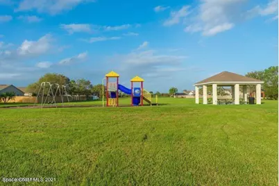 720 Wickham Lakes Drive, Melbourne, FL 32940 - Photo 14