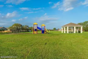 720 Wickham Lakes Dr, Melbourne, FL 32940 - Photo 14