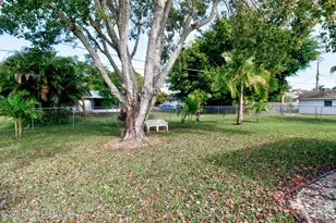 226 Dickens Ave, Sebastian, FL 32958 - Photo 28