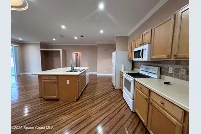 802 Del Mar Circle, Melbourne, FL 32904 - Photo 6