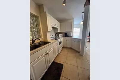 11195 Roseland Road #5, Sebastian, FL 32958 - Photo 8