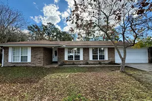 48 Canterbury Ct, Orange Park, FL 32065 - Photo 1