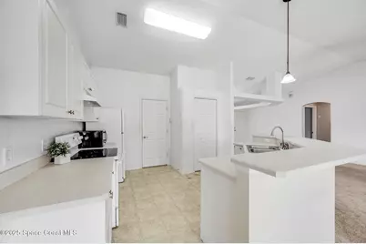 735 Crestline Lane NE, Palm Bay, FL 32907 - Photo 4