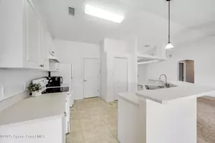 735 Crestline Ln NE, Palm Bay, FL 32907 - Photo 4