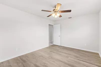 402 SW Sansom Lane, Port Saint Lucie, FL 34953 - Photo 18