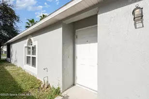 2728 Maderia Cir, Melbourne, FL 32935 - Photo 2