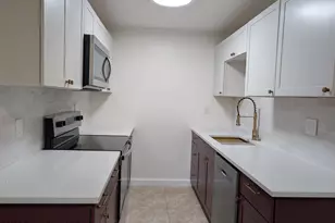 2031 Maid Marian Ln, Melbourne, FL 32935 - Photo 2