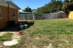 390 7th Rd SW, Vero Beach, FL 32960 - Photo 10