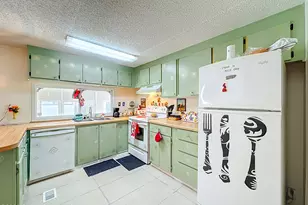 19 Annette Dr, Melbourne, FL 32904 - Photo 14