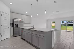 101 Crosspoint St SE, Palm Bay, FL 32909 - Photo 8