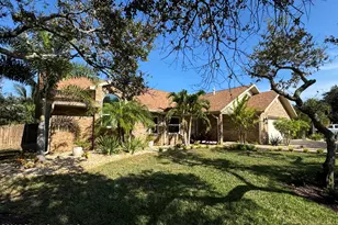 588 Peregrine Dr, Indialantic, FL 32903 - Photo 4