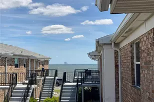 190 E Olmstead Dr, Titusville, FL 32780 - Photo 6