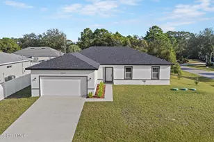2297 Wagonwheel Ave SE, Palm Bay, FL 32909 - Photo 4