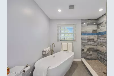 6885 Orchid Tree Drive, Grant-Valkaria, FL 32949 - Photo 18