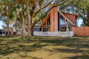 951 Pembroke Ave NE, Palm Bay, FL 32907 - Photo 2