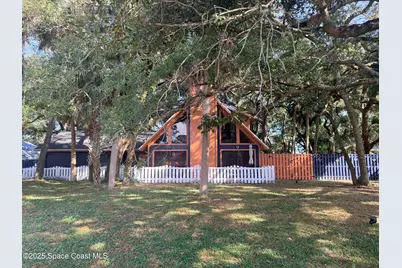 951 Pembroke Avenue NE, Palm Bay, FL 32907 - Photo 1