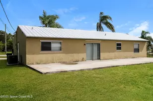 2252 SE Berkshire Blvd, Port Saint Lucie, FL 34952 - Photo 14