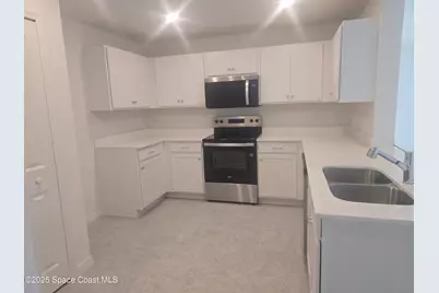 961 SW Richmond Circle SW, Palm Bay, FL 32908 - Photo 2