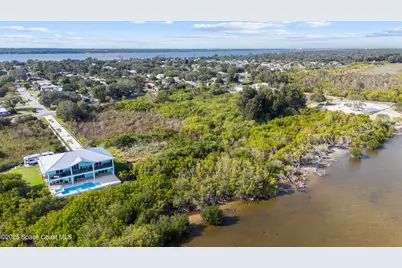 3660 S Courtenay Parkway, Merritt Island, FL 32952 - Photo 4