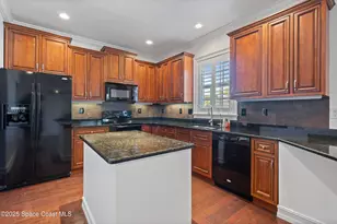 2869 Hiawatha Ave NE, Palm Bay, FL 32905 - Photo 10