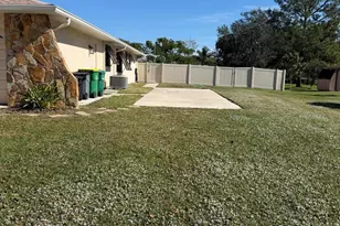 3076 Sea Gate Cir, Merritt Island, FL 32953 - Photo 2
