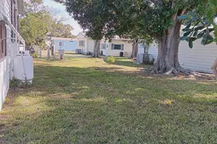 913 Sequoia St, Barefoot Bay, FL 32976 - Photo 8