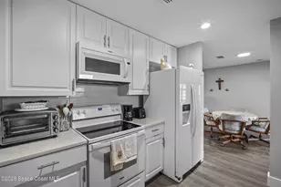 284 Emerson Dr NW, Palm Bay, FL 32907 - Photo 8