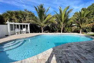 1190 Yacht Club Blvd, Indian Harbour Beach, FL 32937 - Photo 2