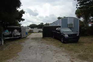 2952 Century Oaks Circle N, Malabar, FL 32950 - Photo 2