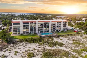 1305 S Atlantic Ave, Cocoa Beach, FL 32931 - Photo 4