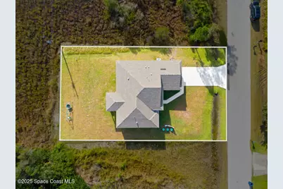 1066 Towhlen Street SE, Palm Bay, FL 32909 - Photo 4