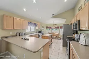 2740 Madrigal Ln, Melbourne, FL 32904 - Photo 6